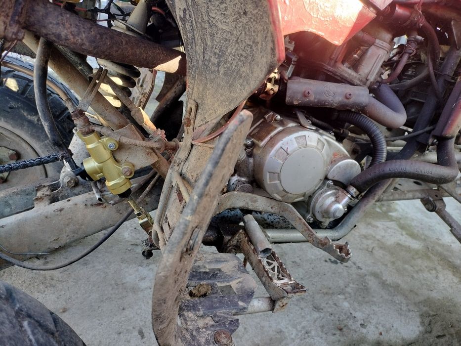 Vând ATV 250 CC stare buna