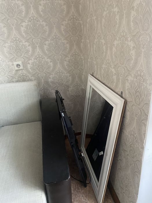 Продам зеркало в хорошем состоянии