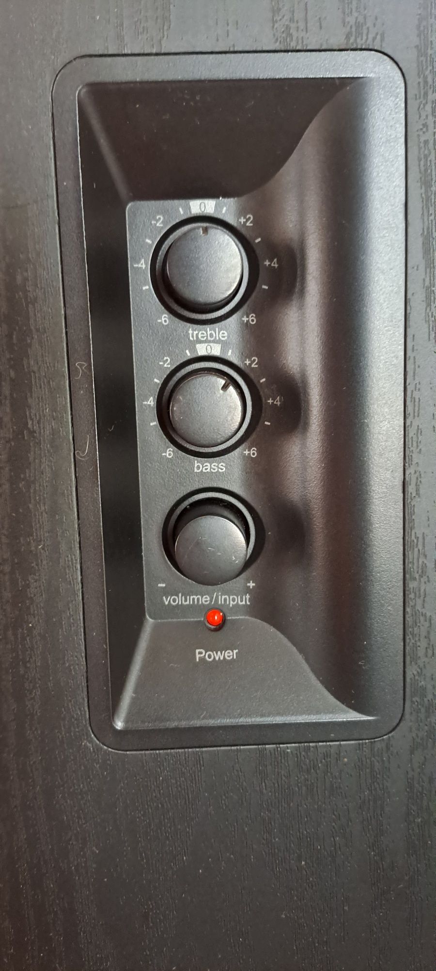 Edifier R2850 Db новые
