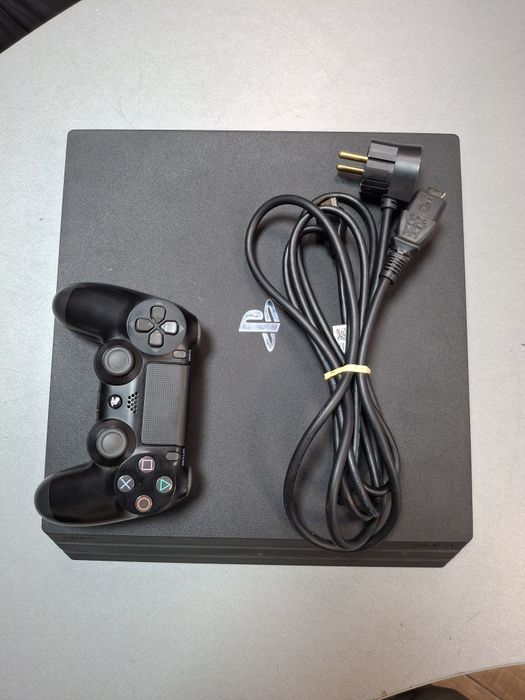 Playstation 4 Pro 1TB с игри