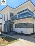 Vila moderna in ansamblu rezidential privat. Str. Miorita BERCENI