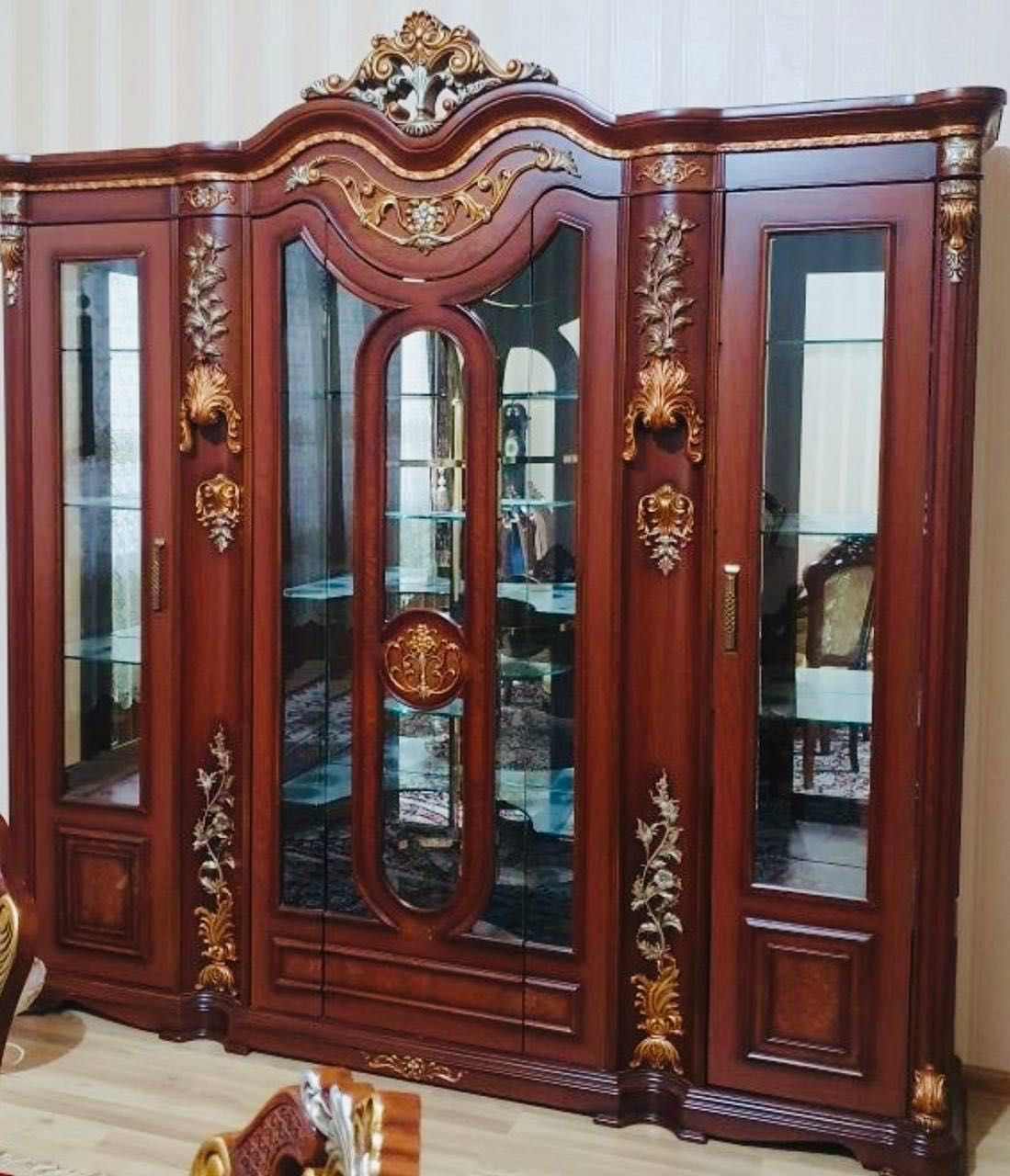 Продаётся горка и комод