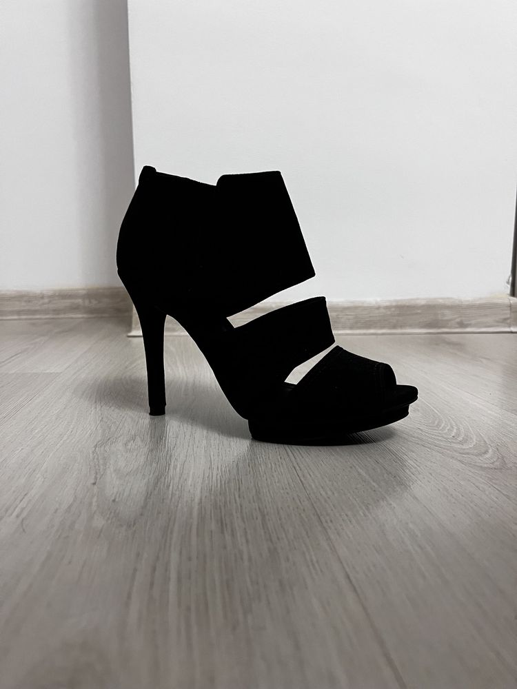 Sandale negre cu platforma, toc 11cm -H&M, 38