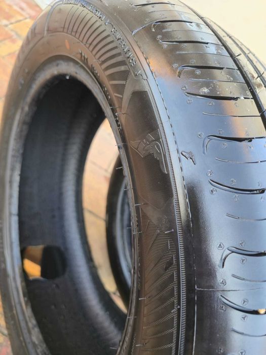 Set 4 Anvelope Vara Goodyear Efficient Grip2 215/55/17 98W DOT 2025