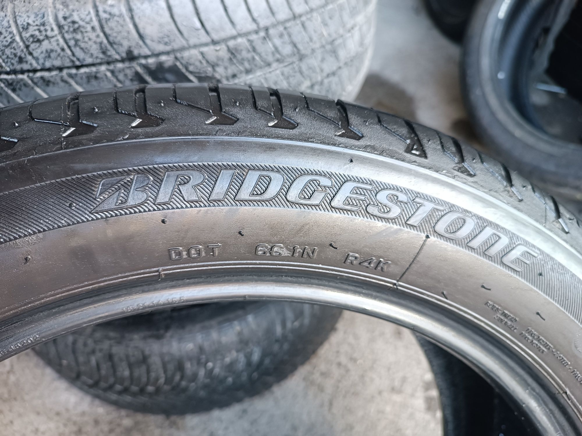 225/50/18 Bridgestone