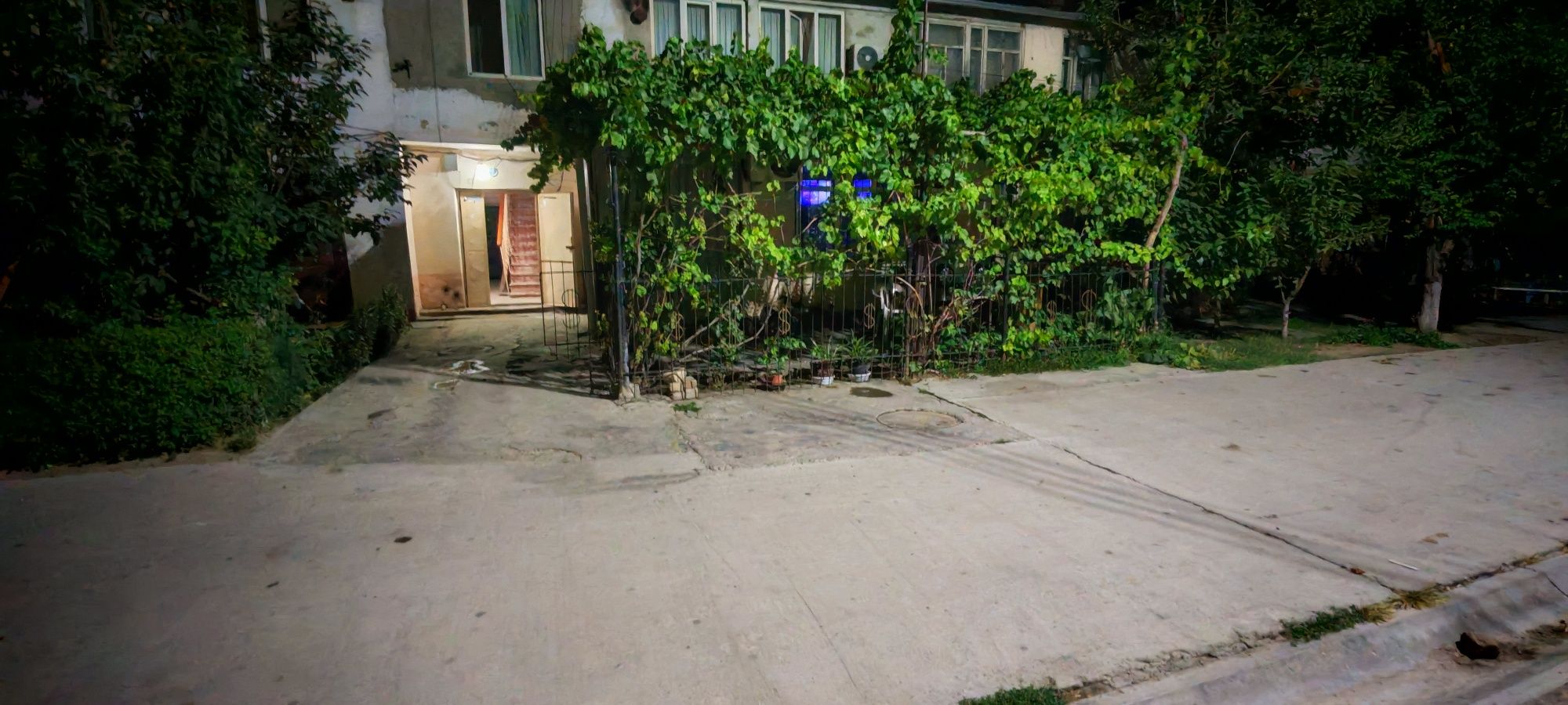 Продаю срочно квариту не дорого со всеми вещами и мебелью