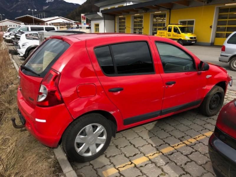 дачия сандеро на части 1.2 и 1.4 12бр