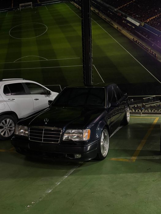 Mercedes Benz W124 E500