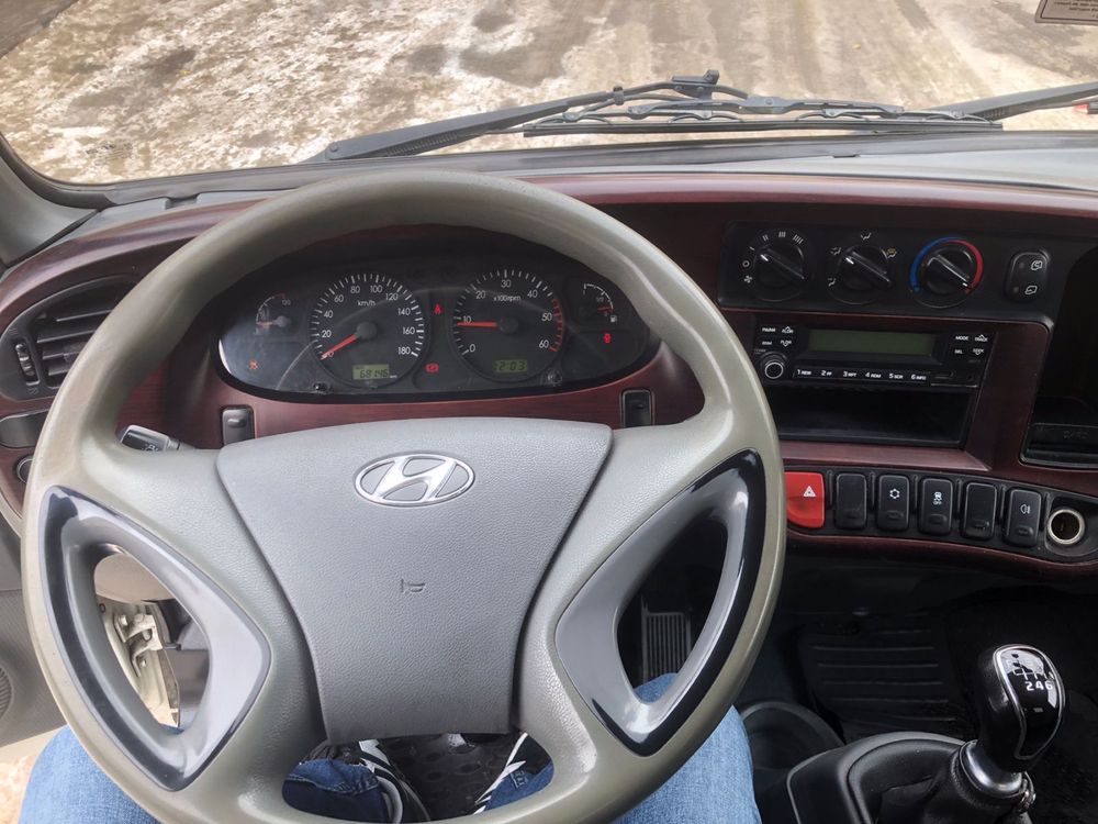 Hyundai HD35L фургон