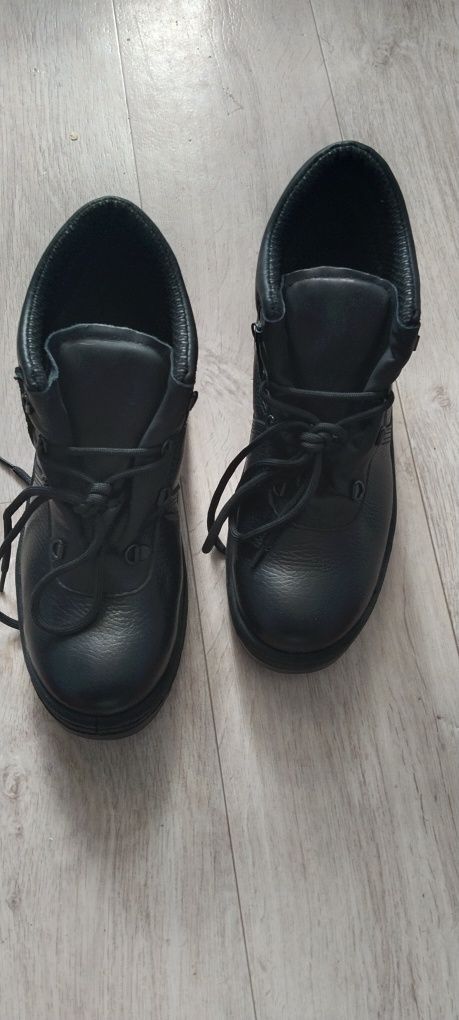 Продам сапоги зимние.летние