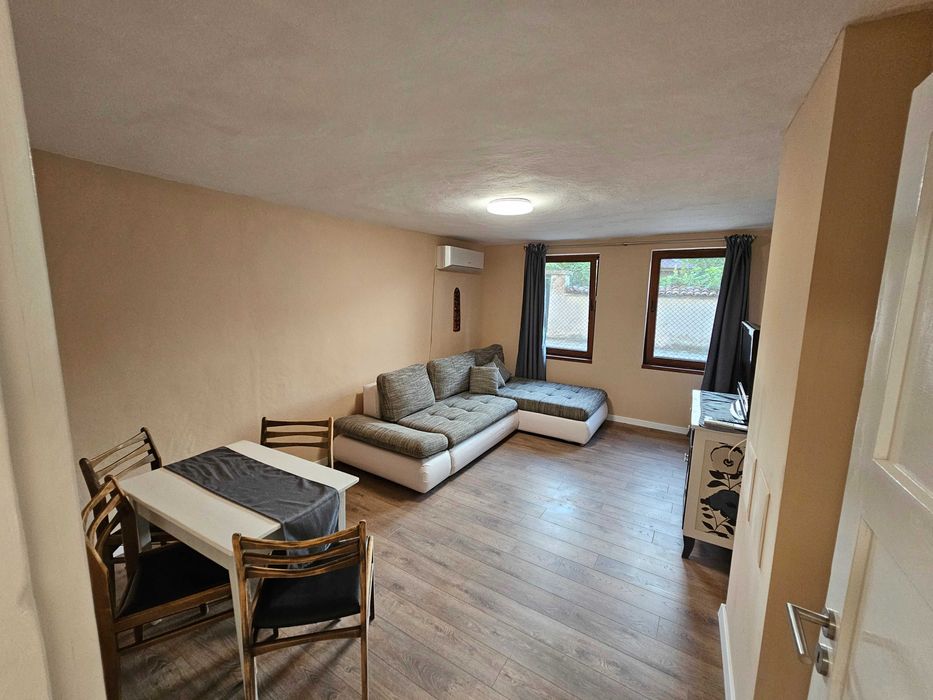 Двустаен апартамент, 100 кв.