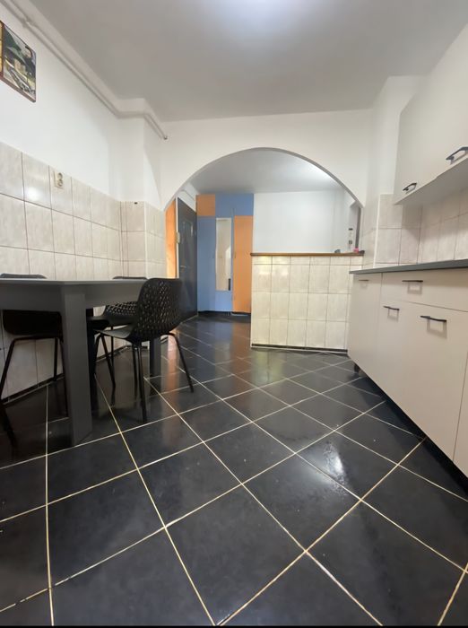 Proprietar închiriez apartament cu 2 camere zona Soarelui