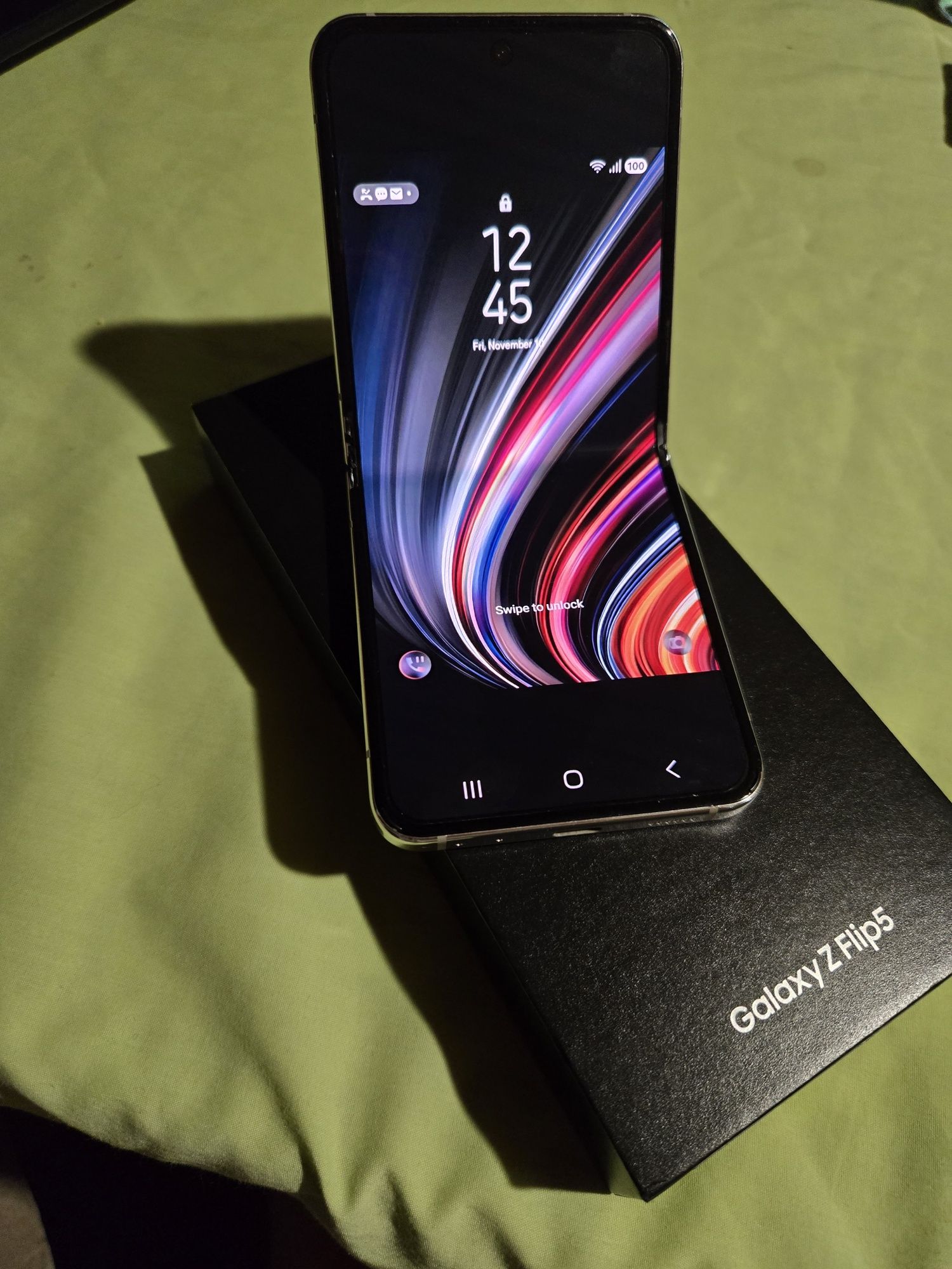 Samsung galaxy z flip 5