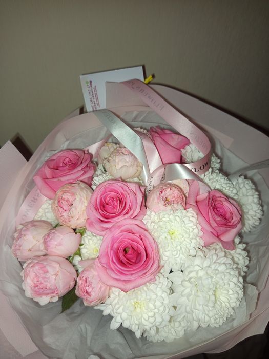 Вчерашние цветы после мероприятия