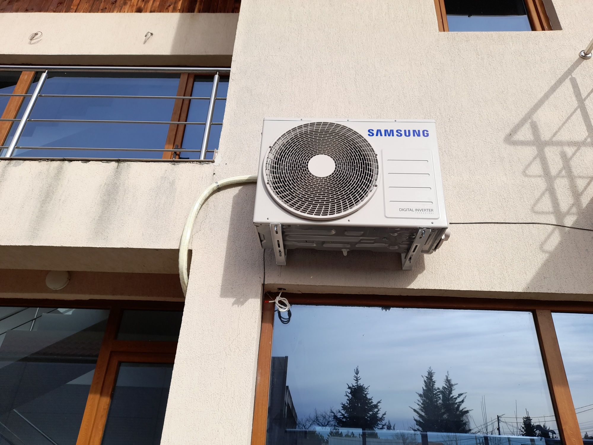 600 lei!!montaj aer conditionat cu factura si garantie