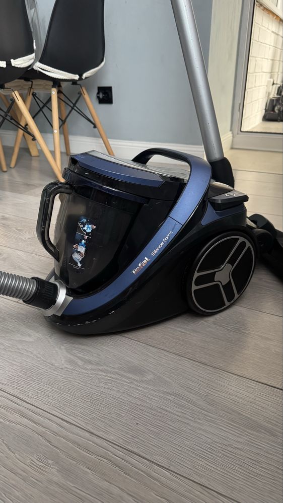 Пылесос Tefal с насадками