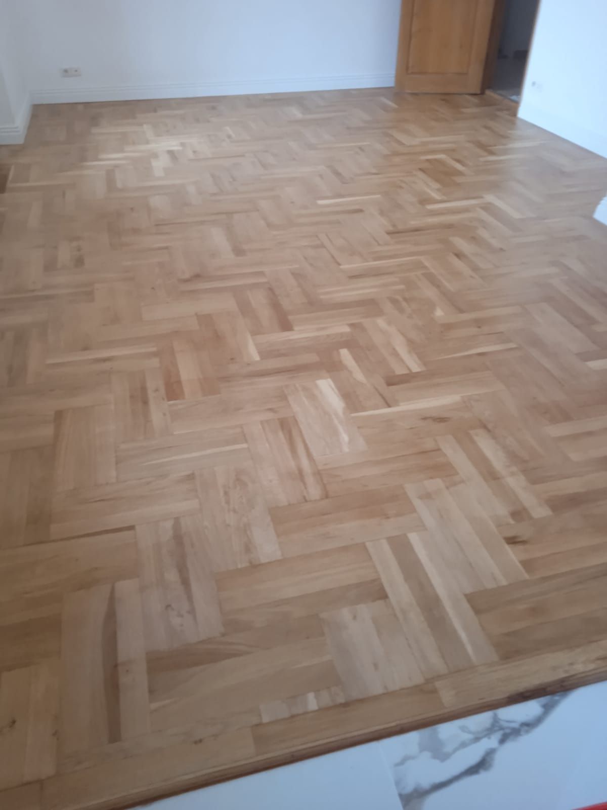 PARCHETAR  - reconditionare , raschetare , montaj