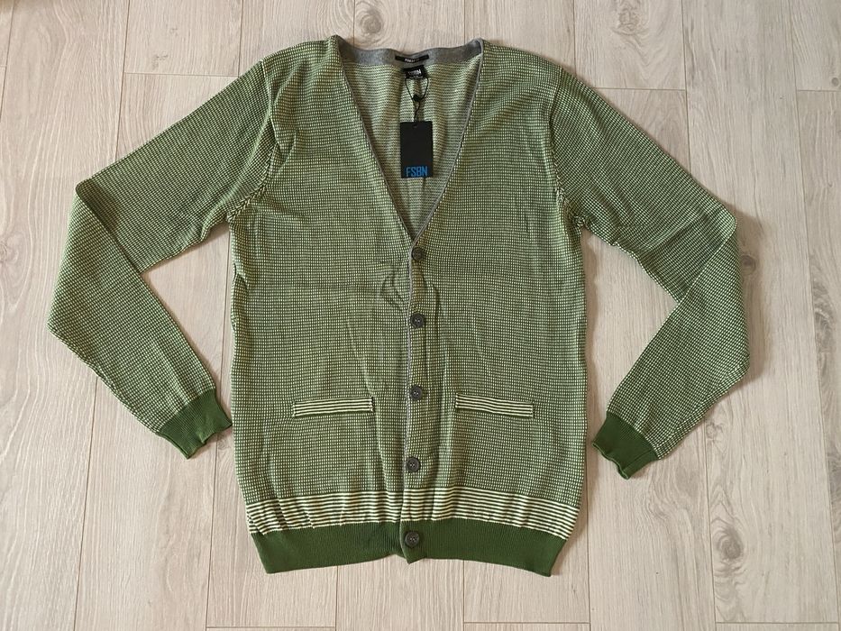 Pulover marimea M, nou