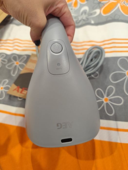 Уред за гладене на пара на AEG