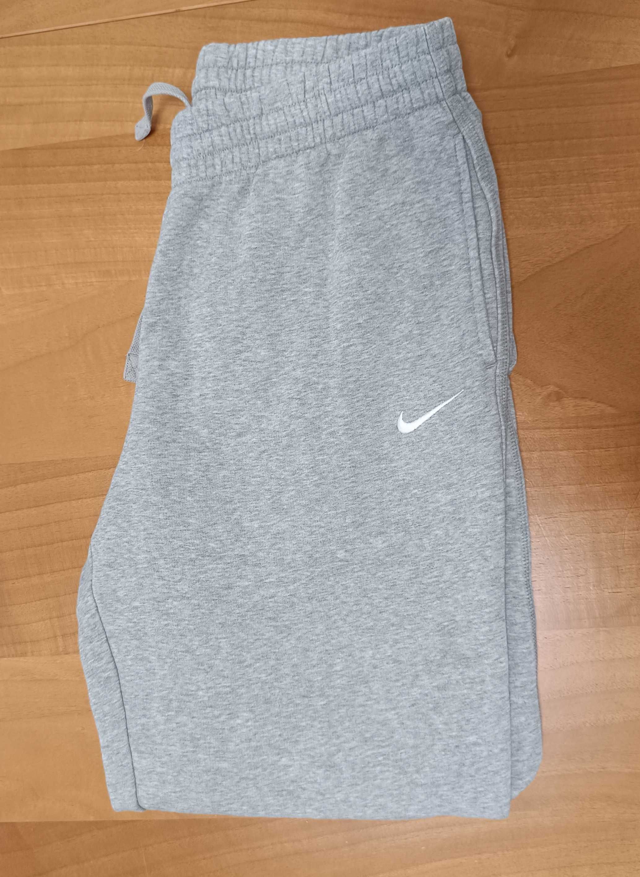 Nike-Много Запазено