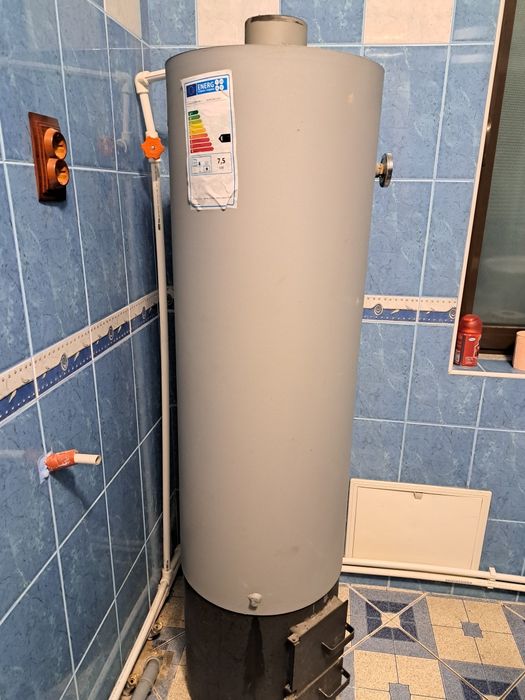 Vind boiler pe lemn ,120l,folosit de 2,3 ori.