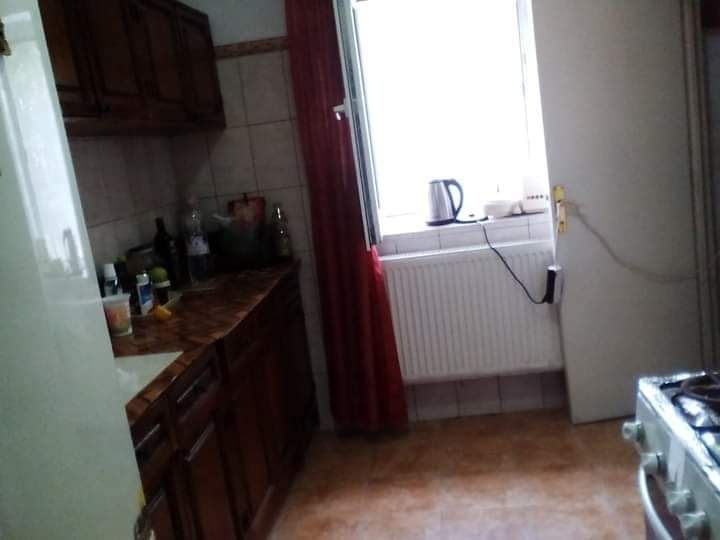 Vand apartament 2 camere