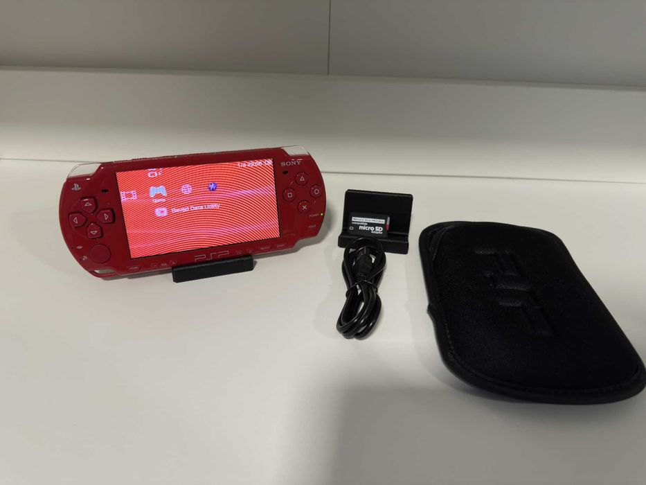 Sony PSP 2000 Deep Red Modata (plus accesorii)