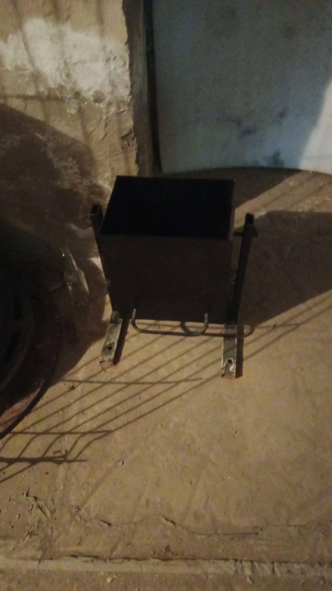 Продам урну новую