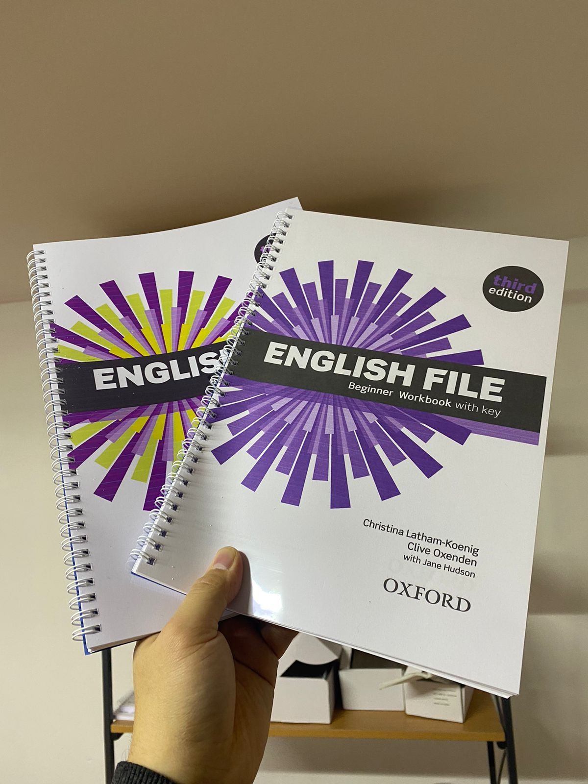 English file, Solutions,Headway elementary, intermediate және т.б. ур.