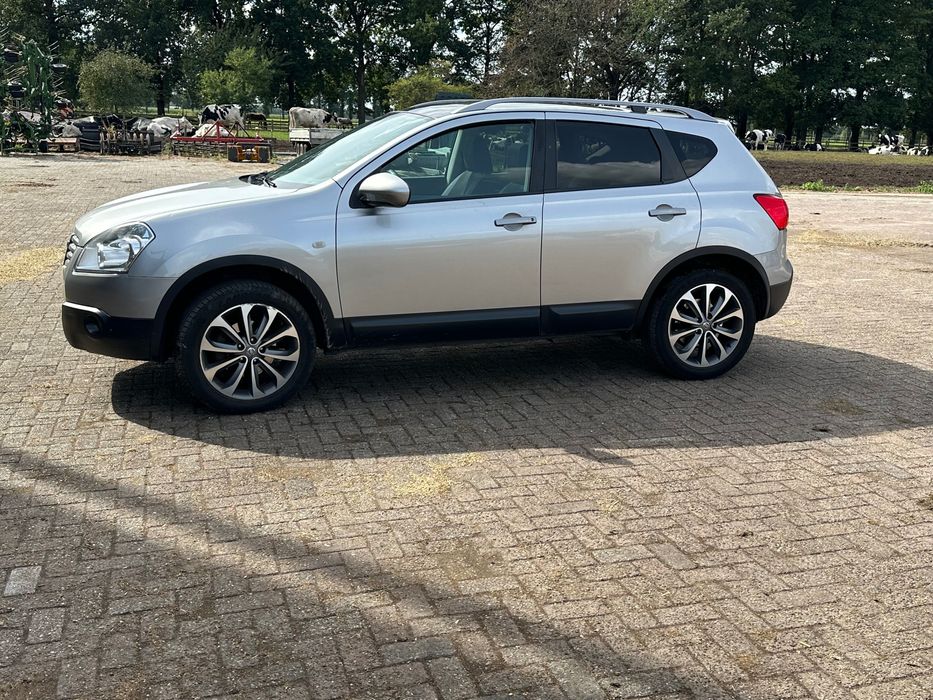 Nissan quasqai recent adus