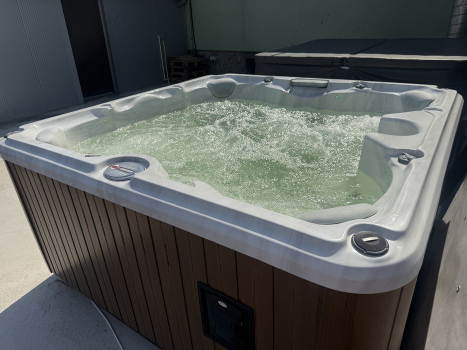 Jacuzzi Sundance Spa piscină ciubăr