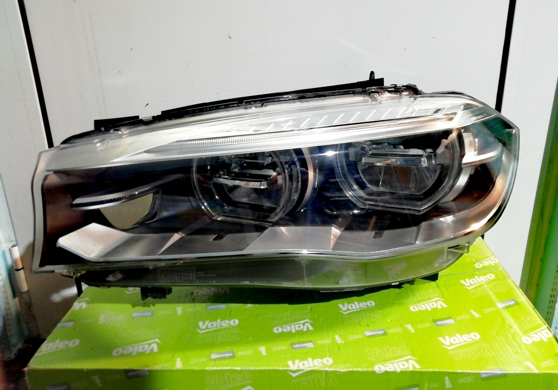 Фар Фарове за BMW X5 F15 X6 F16 X5M X6M / БМВ X5 Ф15 Х6 Ф16 Х5М Х6М.