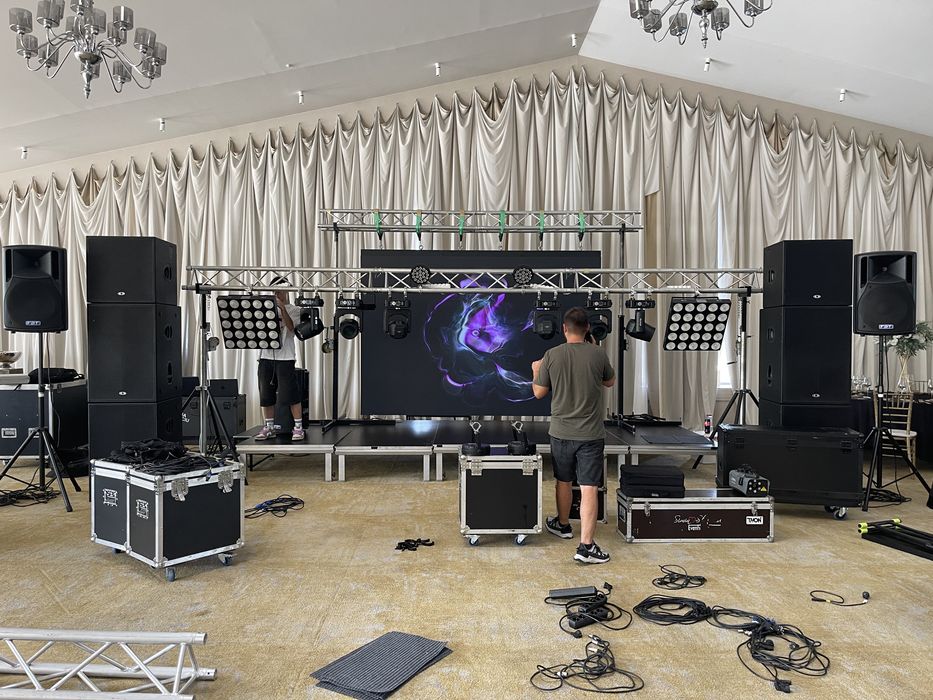 Ecran led / schela de lumini / scena / sonorizare ( evenimente, nunta)