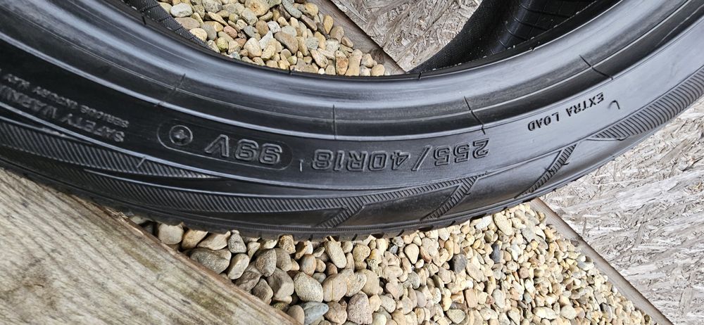 Anvelope Falken EuroWinter HS01 
255/40 R18 99V M+S