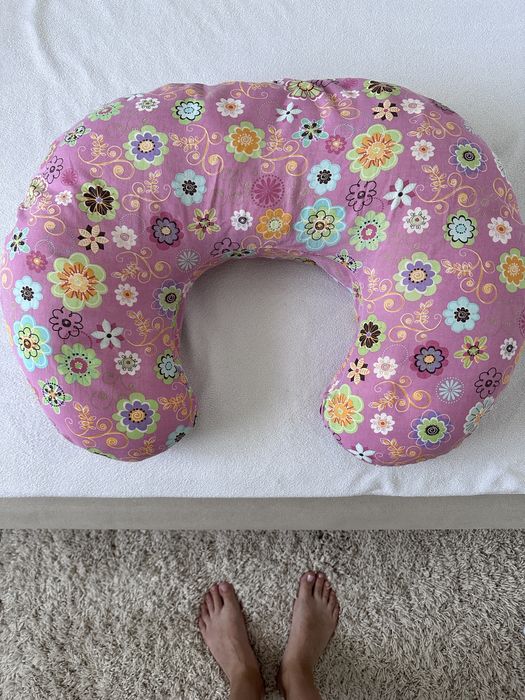 Vand perna pentru alaptat Chicco Boppy