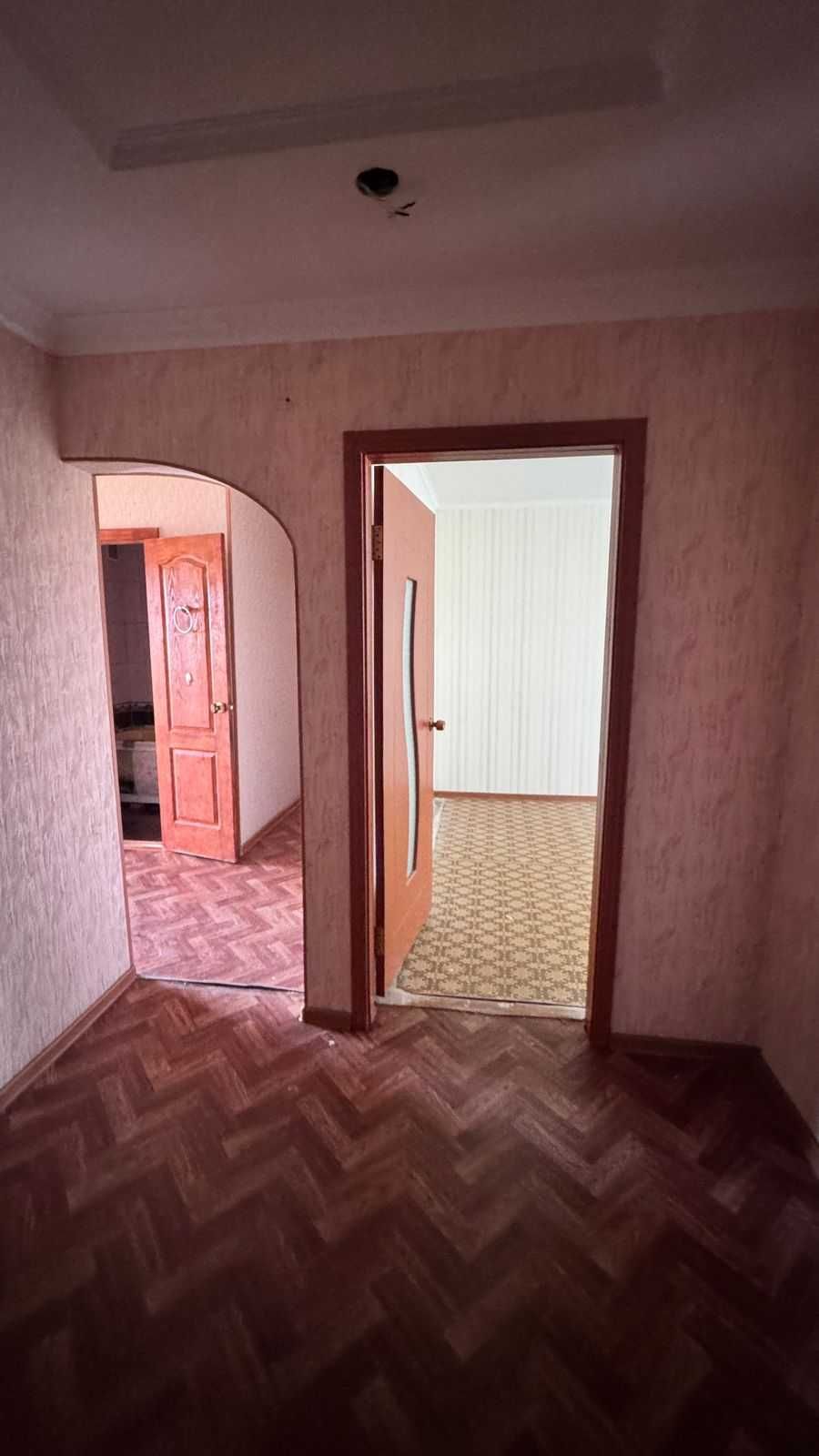 Продам 5-ти комн квартиру в 19 мкрн