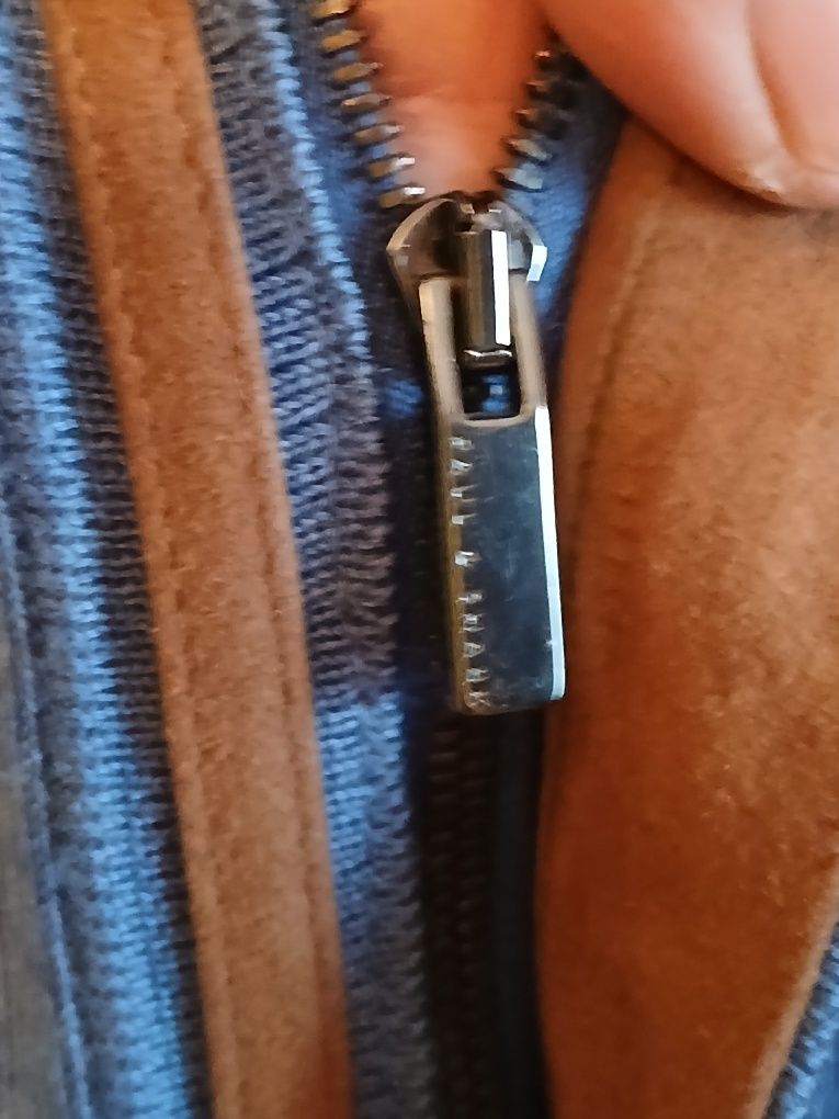 Мъжки жилетки Burberry и Paul &Shark.