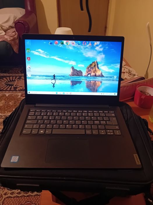 Vând laptop lenevo ideaPad S145-14IWL