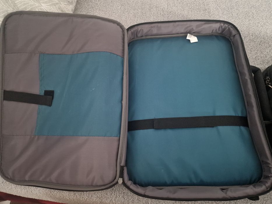 Geanta laptop 18 inch caselogic/coolbell