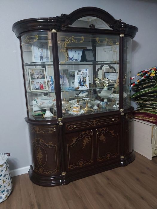 Горка сервант с зеркалом