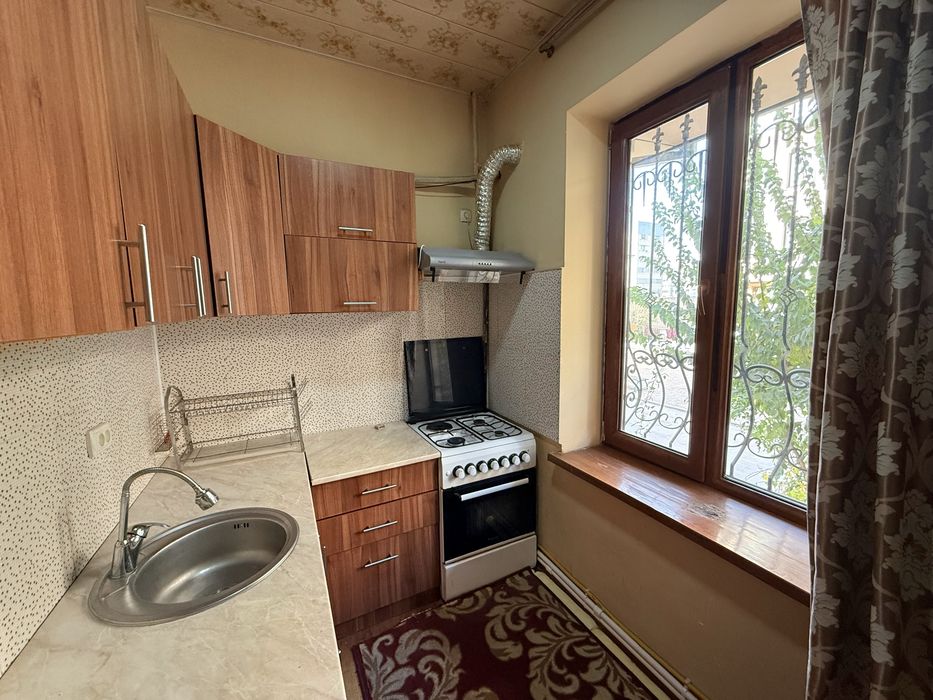 Srochno 3 xona Novosrtroyka sotaman 1-etaj