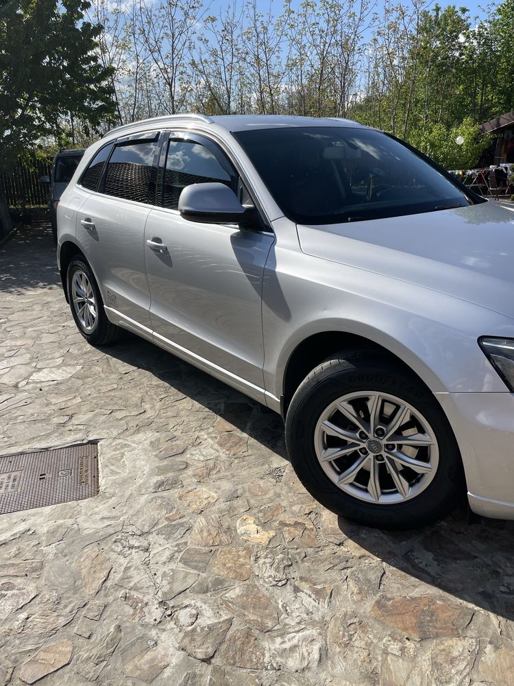 Audi Q5 2.0TDI-170 CP-Tracțiune intrgrala