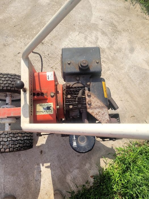 Motocultor cu plug