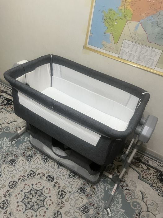 Манеж-кровать для детей от 0-3 лет маятниковый механизм