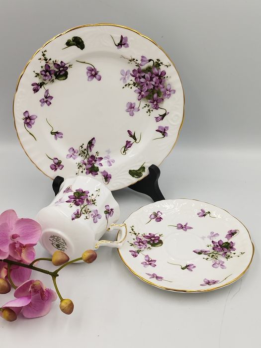 Hammersley SPODE , английски костен сет за кафе 
Victorian Violets