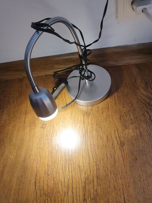 London bus și lampi de birou