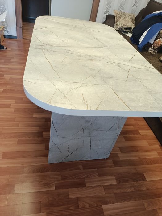 Продам Стол кухонный