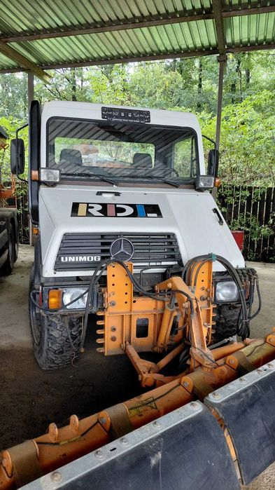 Unimog Mercedes echipat