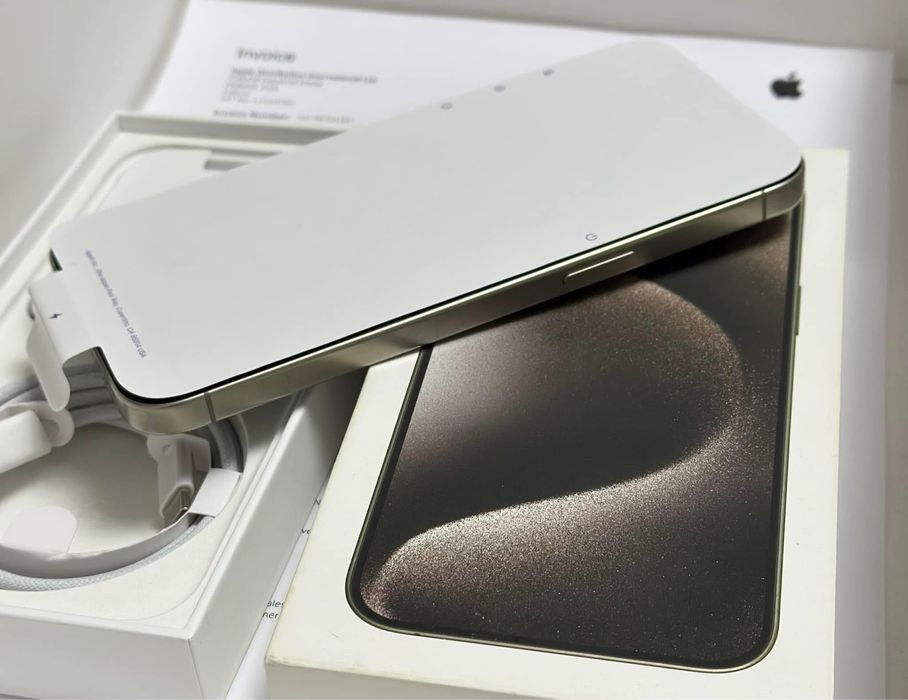 iPhone 15 pro , Liber Retea