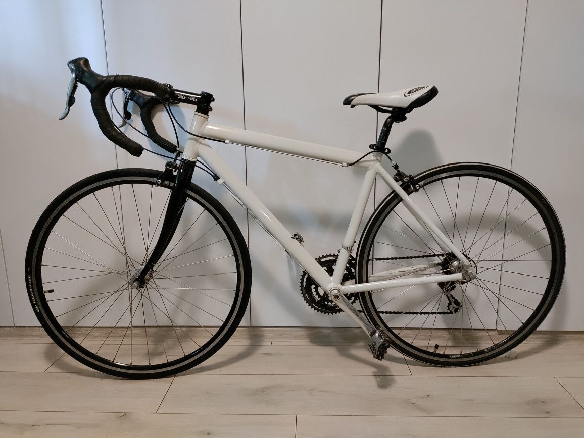 Bicicleta de sosea/Cursiea alba SH 27 viteze